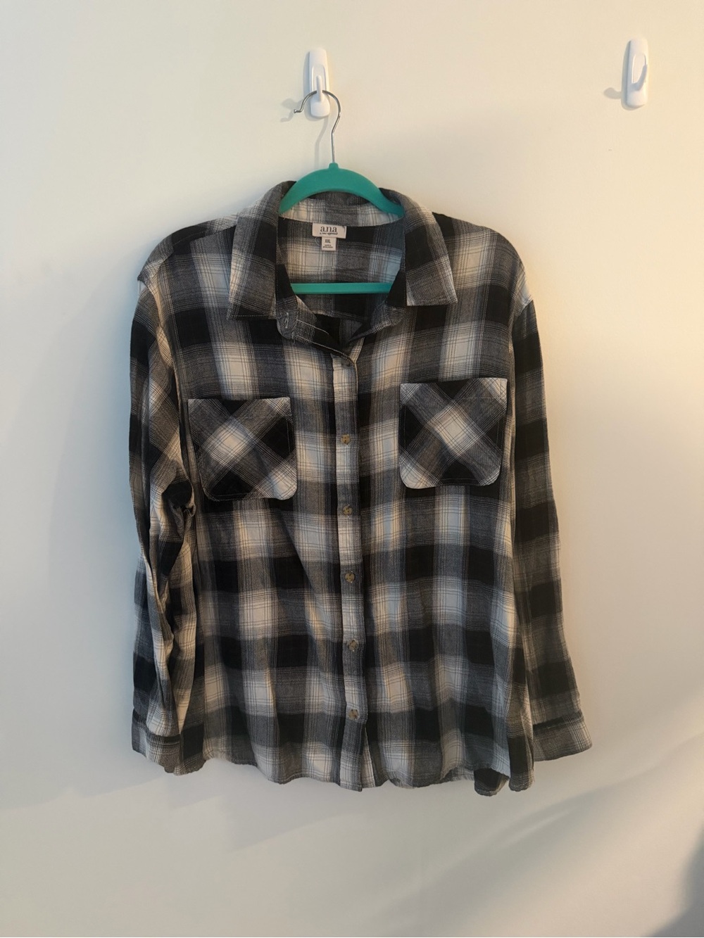 a.n.a Black & White Plaid Button-Down Shirt
